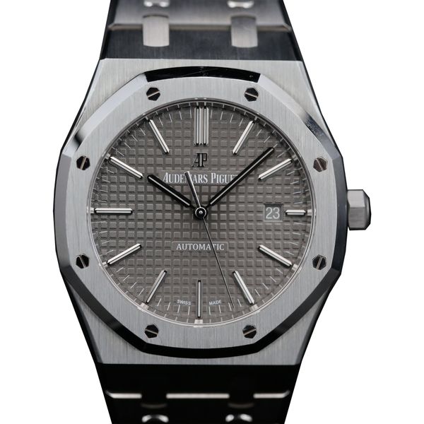 Audemars Piguet Royal Oak 15400ST.OO.1220ST.04